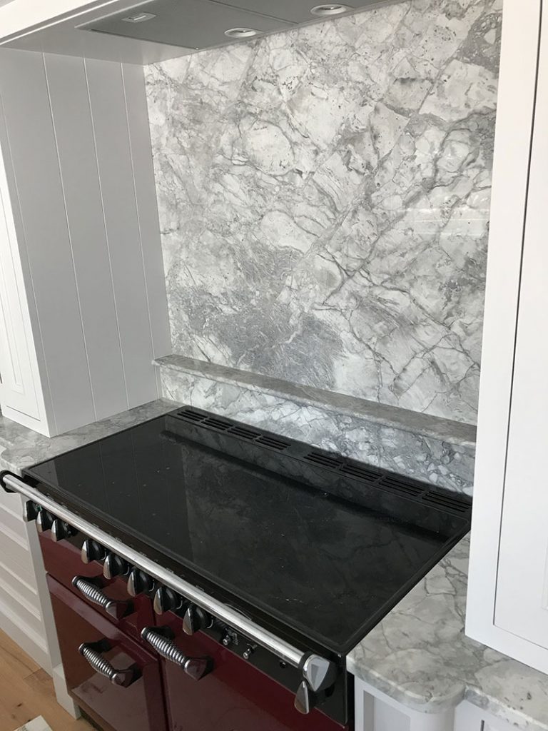 Bianco Eclipsia marble with 20mm Bullnose edged shelf and splash back